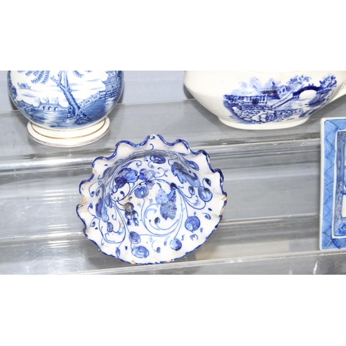 1742 - Qty of assorted blue and white ceramics