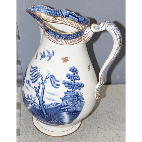 1742 - Qty of assorted blue and white ceramics