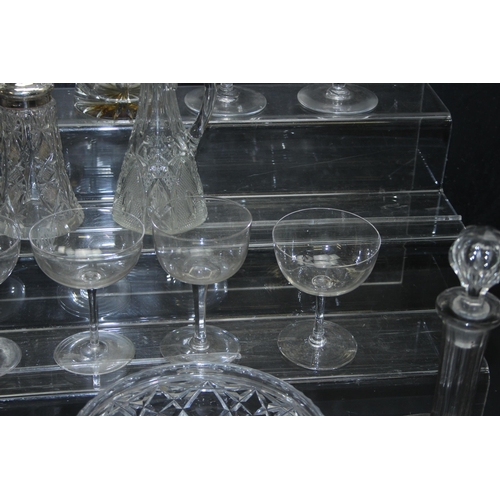 1751 - Qty of assorted antique and later glass, mainly crystal and cut glass to incl Champagne coupe glasse... 