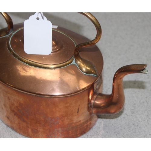 1760 - Set of vintage scales marked 'The Queen' with weights, a copper teapot and a copper half-gallon jug