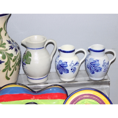 1769 - 2 boxes of mixed ceramics and glass, to incl bowls and vases