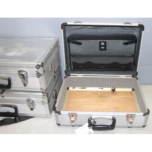 1774 - 3 x aluminium flight cases, largest approx 47cm x 36cm x 16cm