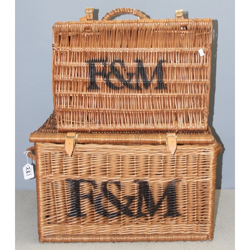 281 - 4 x wicker picnic/hamper baskets, 2 stamped with Fortnum & Mason, largest approx 56 x 38 x 39cm