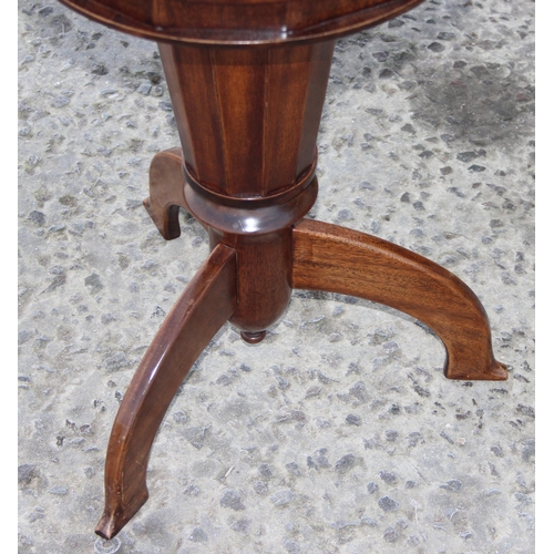39 - An unusual mahogany trumpet shaped table, likely German Art Nouveau c.1900, approx 30cm wide x 51cm ... 