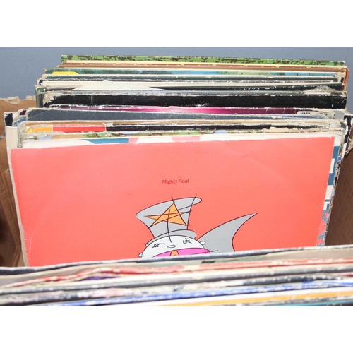 613 - Qty of vinyl record LPs to incl Betty Boo, Los Albertos, 12 Stone Toddler, Zoom etc