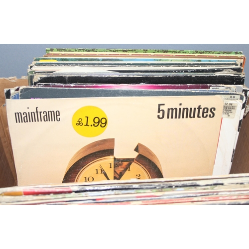 613 - Qty of vinyl record LPs to incl Betty Boo, Los Albertos, 12 Stone Toddler, Zoom etc