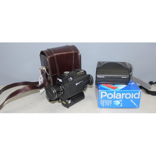 654 - 2 vintage cameras, Polaroid in box and a Super 8 Cine camera in case (2)