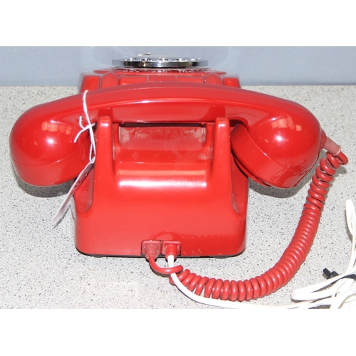 660 - Retro red GPO 706L rotary dial telephone