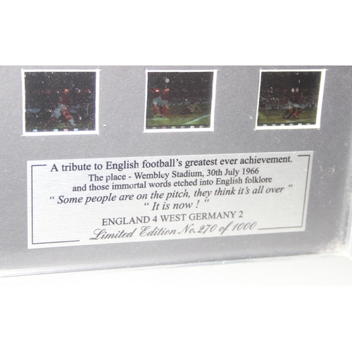 707 - Framed Global Arts commemorative picture of the 1966 England World Cup team at Wembley, limited edit... 