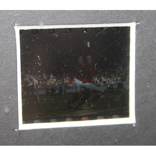 707 - Framed Global Arts commemorative picture of the 1966 England World Cup team at Wembley, limited edit... 