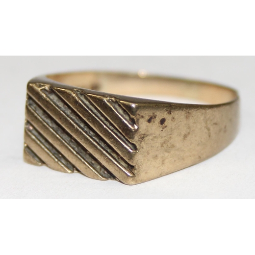 1101 - Retro 9ct gold ring with cut shank, marked and XRF confirmed, approx 4.29g