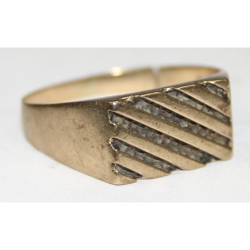 1101 - Retro 9ct gold ring with cut shank, marked and XRF confirmed, approx 4.29g