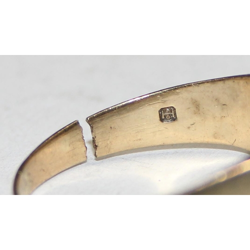 1101 - Retro 9ct gold ring with cut shank, marked and XRF confirmed, approx 4.29g