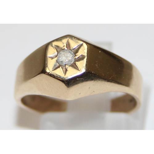 1119 - An unusual 9ct gold solitaire diamond ring, full hallmarks and XRF confirmed, approx size N, approx ... 