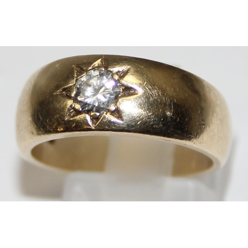 1121 - An antique style heavy gauge 9ct gold gypsy set diamond ring, full hallmarks and XRF confirmed, appr... 