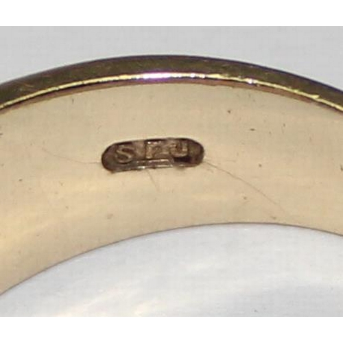 1121 - An antique style heavy gauge 9ct gold gypsy set diamond ring, full hallmarks and XRF confirmed, appr... 