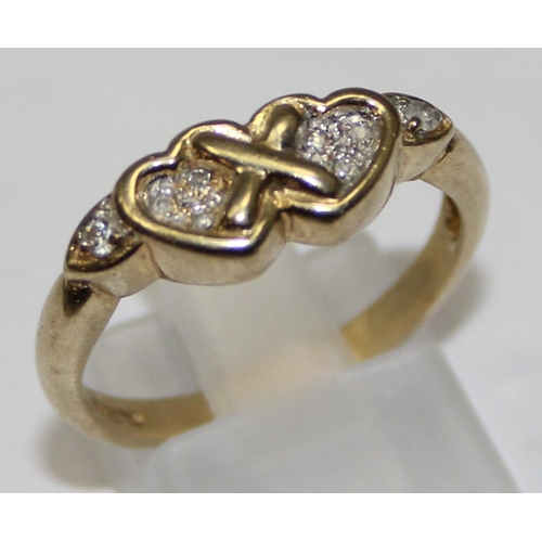 1123 - 9ct gold and pave diamond ring in heart shaped setting, full hallmarks and XRF confirmed, approx siz... 