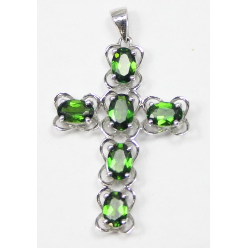 1145 - A 9ct white gold and chrome diopside set crucifix pendant, approx 38mm tall, approx 3.13g gross, wit... 