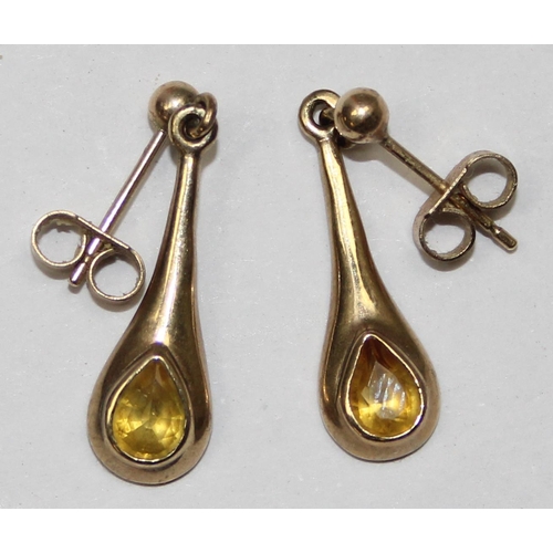 1153 - A pair of 9ct gold and citrine drop earrings with stud fastenings, marked and XRF confirmed, approx ... 