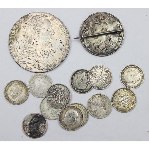 1204 - Qty of assorted mixed silver coins, mainly British coins, both full and half silver, and a Maria The... 