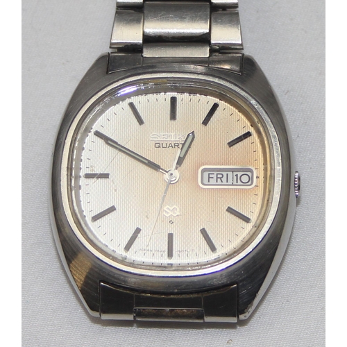 1319 - A vintage Seiko SQ Quartz watch with stainless steel strap, 7546-5070 & 7456-507L,  in box with pape... 