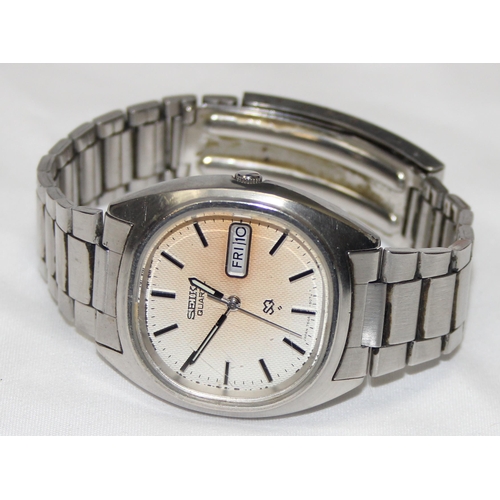 1319 - A vintage Seiko SQ Quartz watch with stainless steel strap, 7546-5070 & 7456-507L,  in box with pape... 