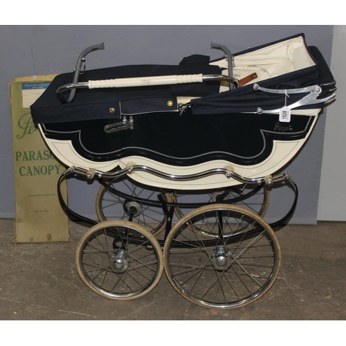 1789 - A vintage Royale pram with hood and chrome fittings, approx 107cm wide x 61cm deep x 127cm tall and ... 