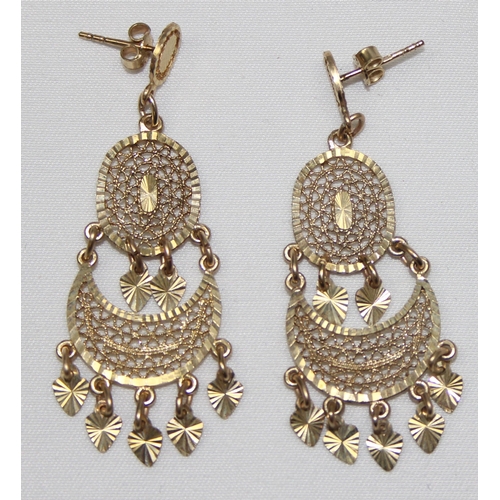 1170 - A pair of 9ct gold filigree drop earrings with stud fasteners, marked 375, small hallmarks to posts ... 