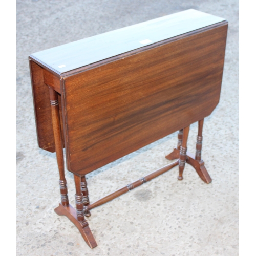 156 - An Edwardian mahogany Sutherland dropleaf table, approx 98cm/ 19cm wide x 76cm deep x 72cm tall