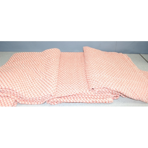 229E - 4 x geometric throws in orange/salmon and cream, approx 200cm x 150cm