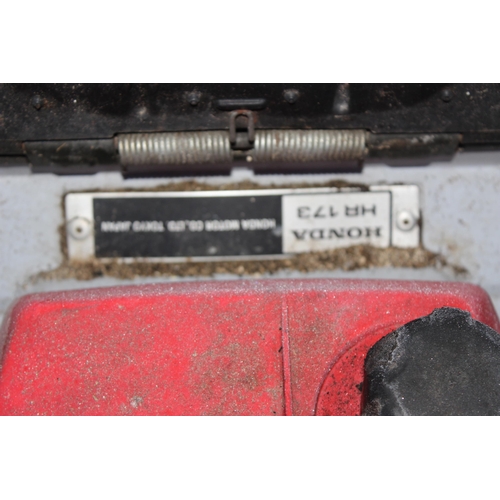 311 - Honda HR173 petrol lawn mower with box