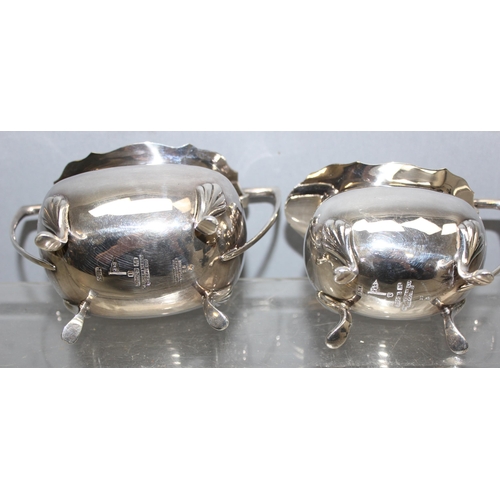 1043 - Qty of mixed metalware to include silver plate approx. 3.9Kg