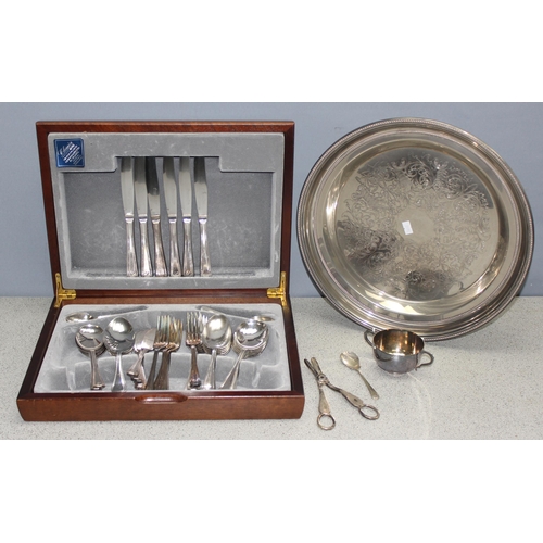 1044 - A silver plated canteen of cutlery with majority of contents and other silver plated items to inc a ... 