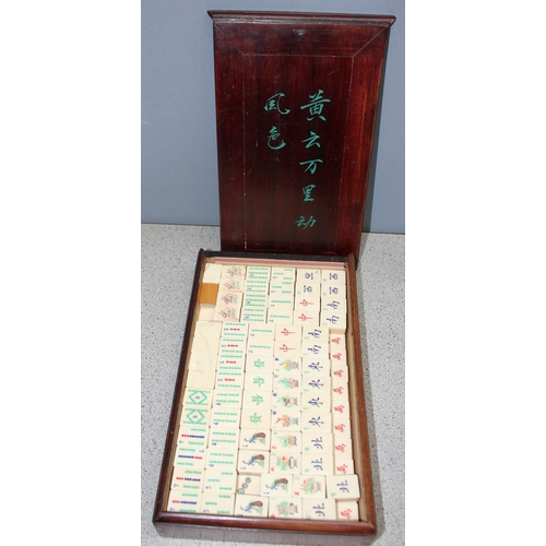 1552 - Complete boxed Mahjong set to include tile holders