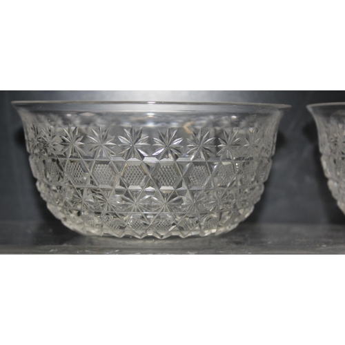 1694 - A set of 8 antique cut glass pudding bowls, each approx 12cm in diameter