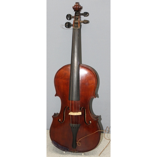 624 - A vintage violin in case, German made copy of a Stradivarius with label inside, first half 20th cent... 