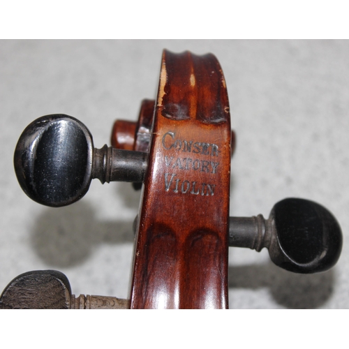 624 - A vintage violin in case, German made copy of a Stradivarius with label inside, first half 20th cent... 