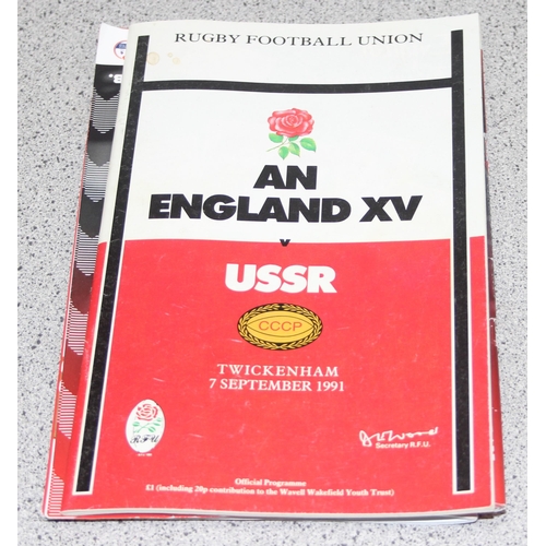 527 - Qty of horse racing/rugby programmes