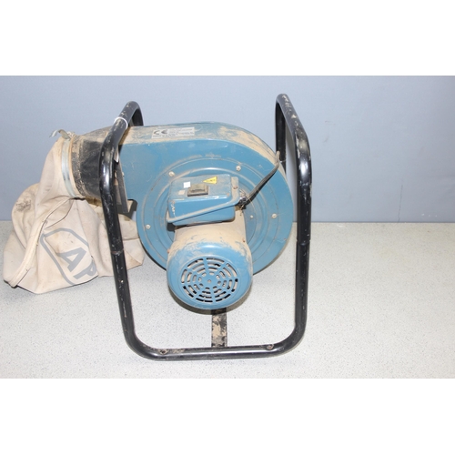 827 - APTC dust collector UFO-40 240V