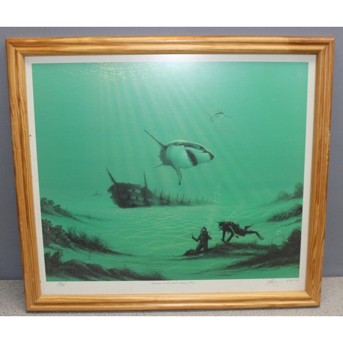 499K - Qty of prints to include 2 oval frames prints of babies and 3 underwater themes prints, a mirror and... 