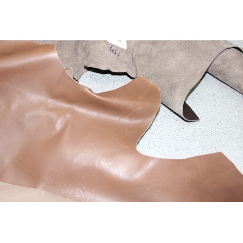 225 - Qty of leather offcuts, various thickness/shades of dark brown