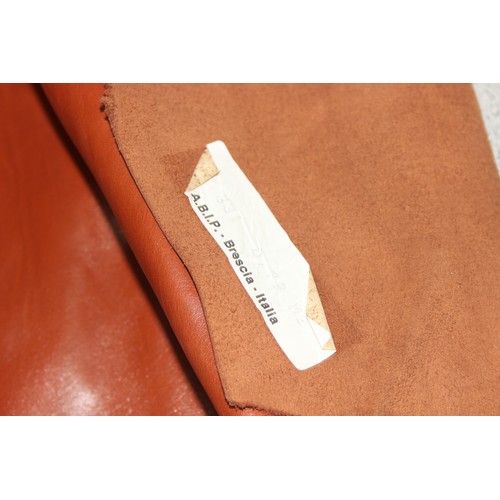 224 - Qty of leather offcuts of various thickness/shades of tan/brown