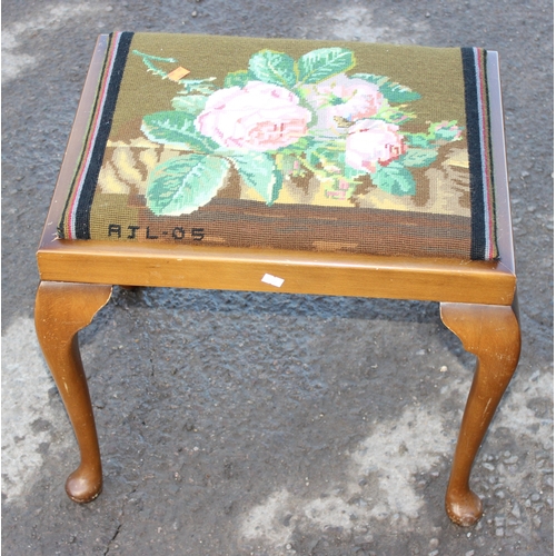 29 - 2 vintage tapestry topped stools and a tapestry fire screen (3)