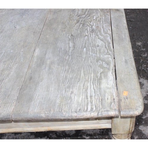 123 - A 19th century pitch pine farmhouse kitchen table with single drawer, approx 136cm wide x 85cm deep ... 