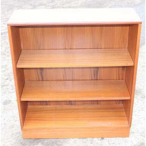 189 - Retro bookcase, approx 81cm wide x 28cm deep x 92cm tall