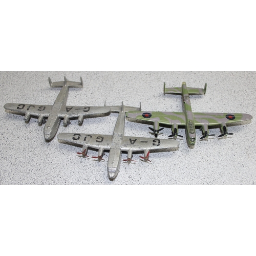 1510 - Qty of assorted diecast planes, mainly passenger aircraft to inc Dinky