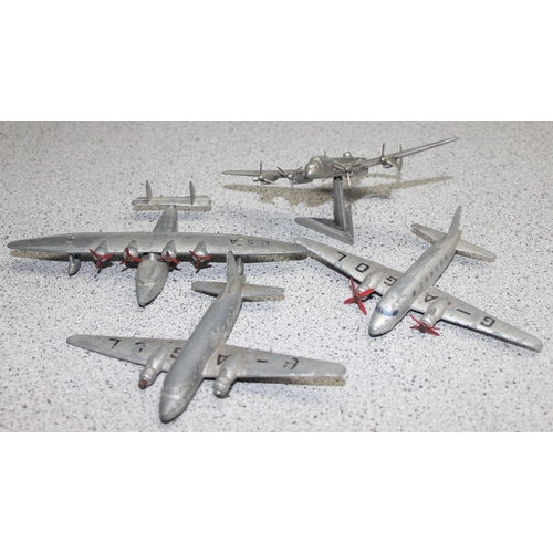 1510 - Qty of assorted diecast planes, mainly passenger aircraft to inc Dinky