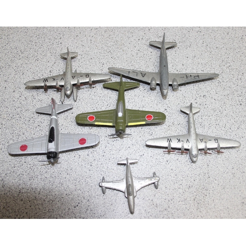 1512 - Qty of assorted diecast toy planes, mixed commercial and military aircraft to inc Dinky