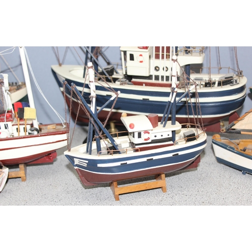 1520 - 8 assorted model boats, mainly wooden to inc trawlers & yachts