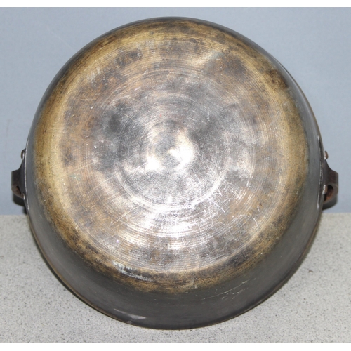 1700 - A vintage brass jam pan, approx 29cm in diameter